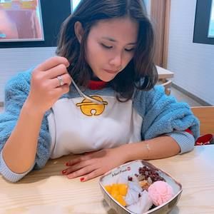 Meet your Posher, Qin